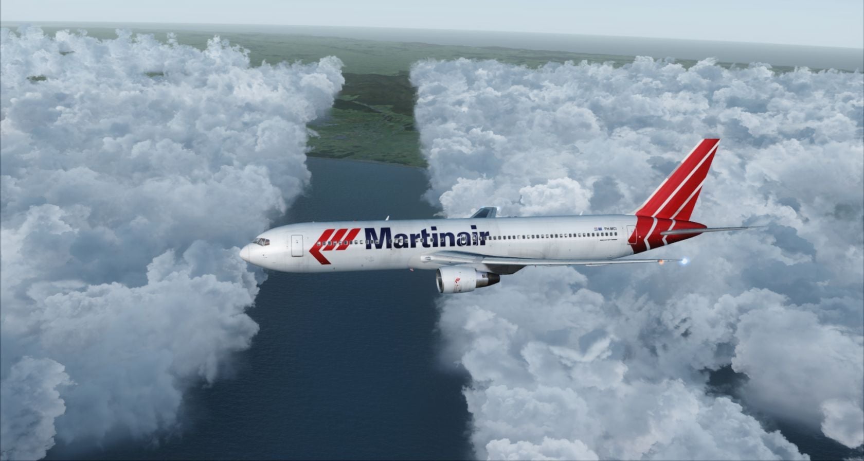 Martin Air 767  1